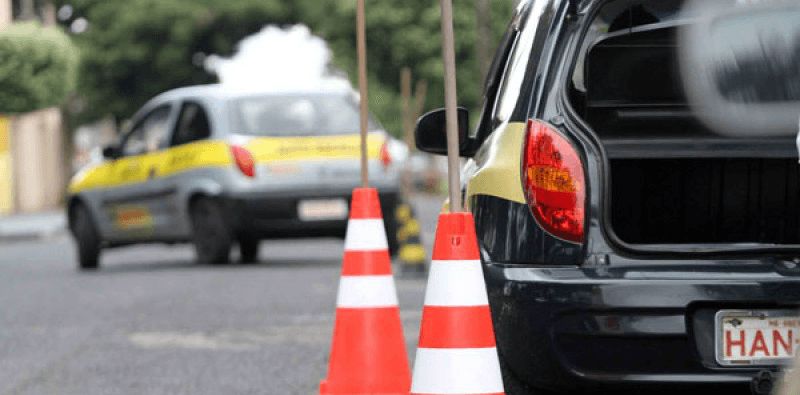 Auto Escola: dicas para gastar menos no processo da CNH