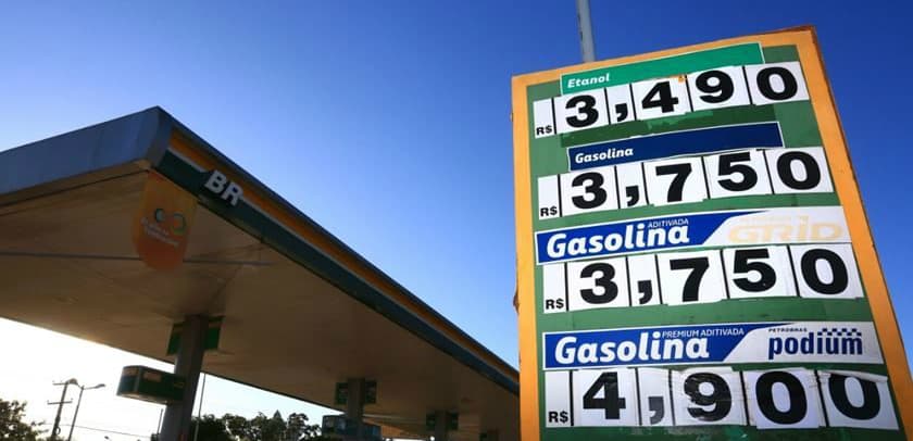 Como economizar gasolina no dia a dia